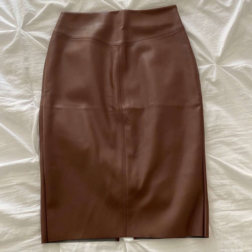 EXPRESS LEATHER PENCIL SKIRT🤎